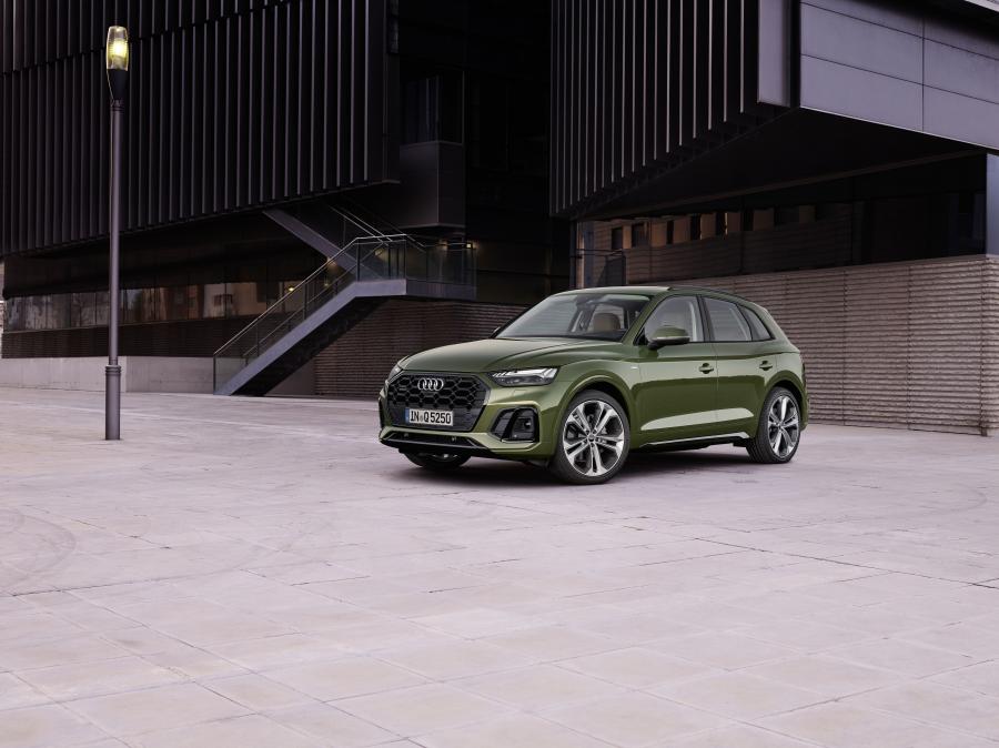  Audi Q5 40 TDI Quattro S-Line 2020 года  (WW) (фото 1 из 89)